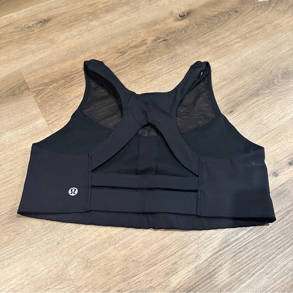Lululemon Gear Up Bra Size 10 - Picture 4 of 4